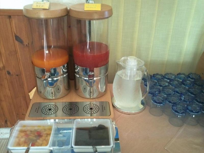 Hotel Abbaruja Олбия Екстериор снимка