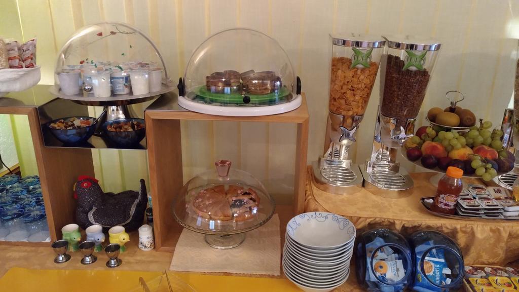 Hotel Abbaruja Олбия Екстериор снимка