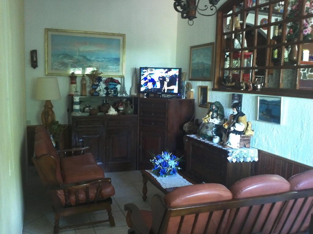 Hotel Abbaruja Олбия Екстериор снимка